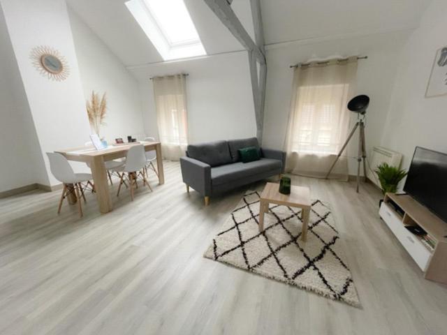 La Pomme D'Or Apartment Calais Exterior photo